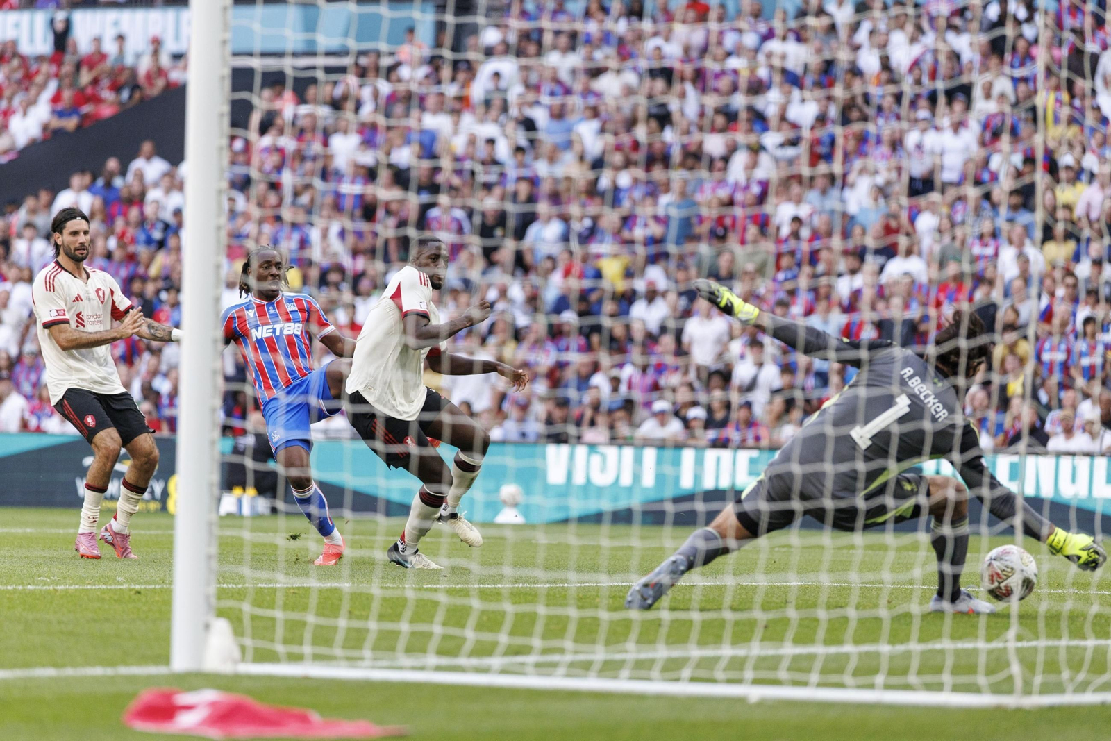 El título del Crystal Palace sobre el Liverpool, en imágenes (2-1)