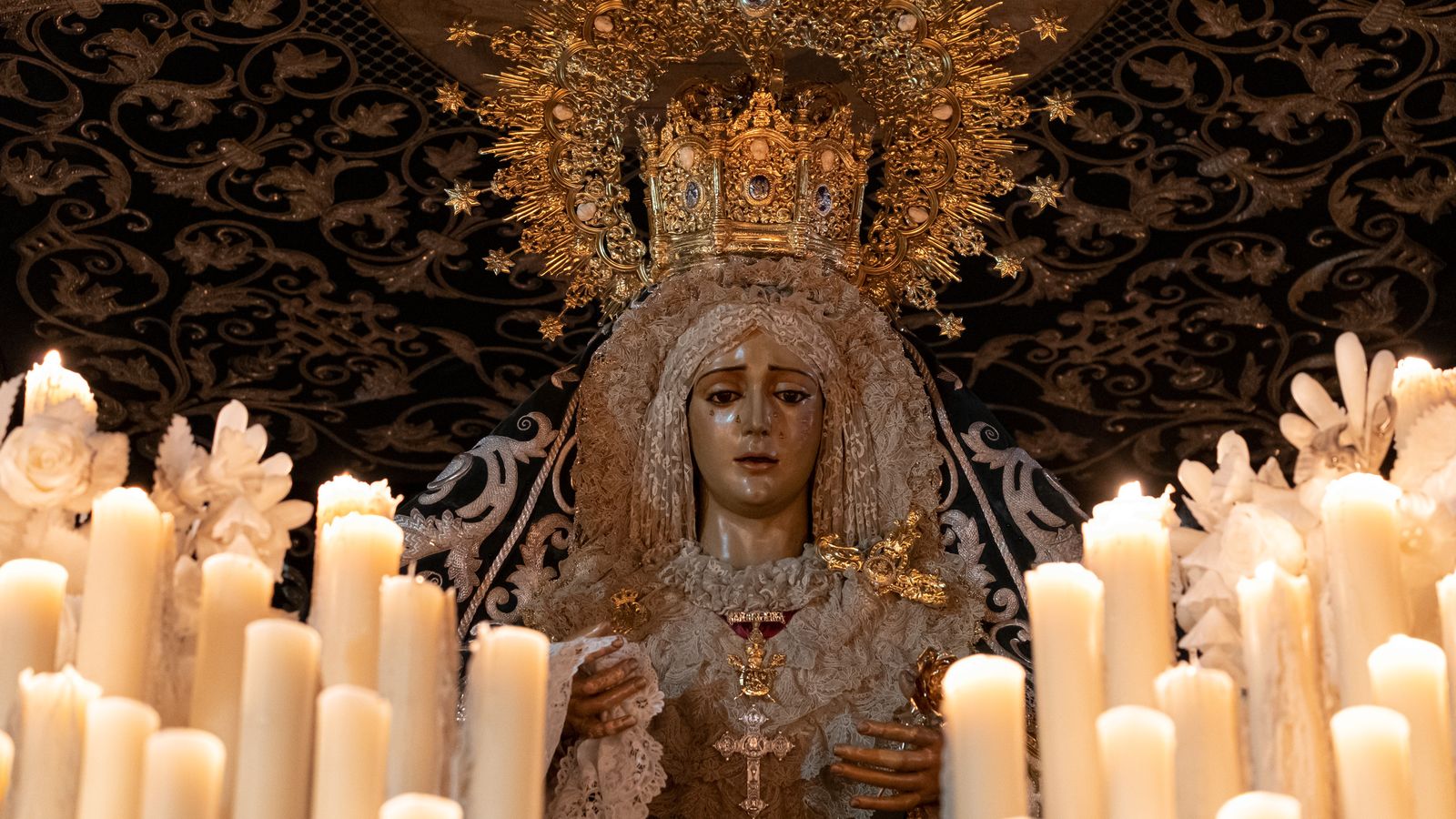 La Candelaria por la Plaza del Triunfo, en imágenes