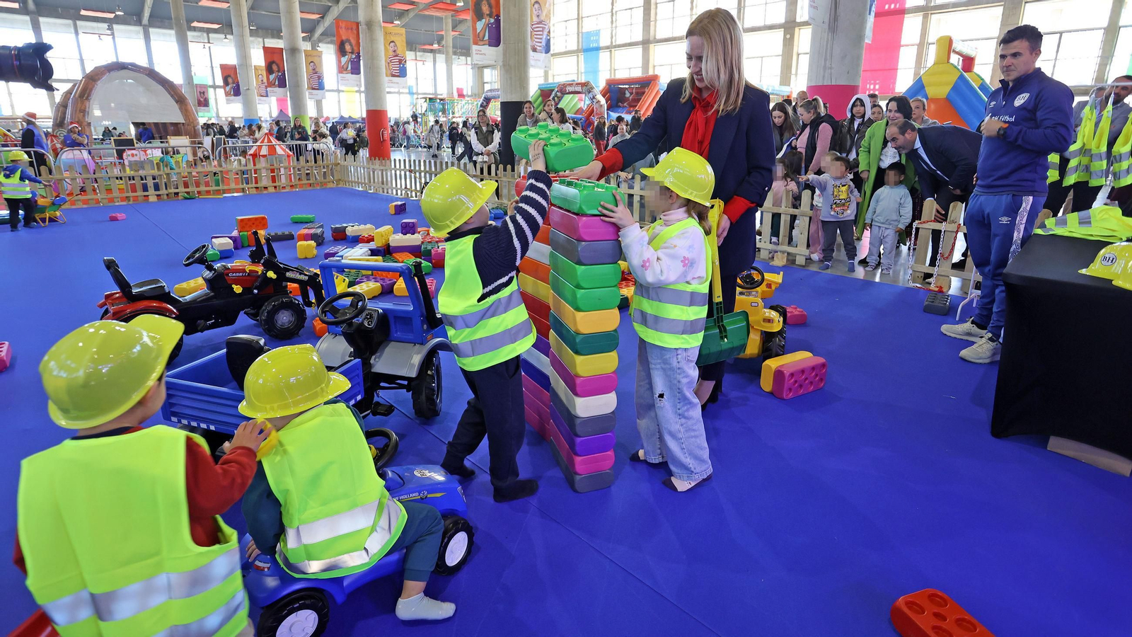 Imágenes del primer día de Juvelandia en Jerez