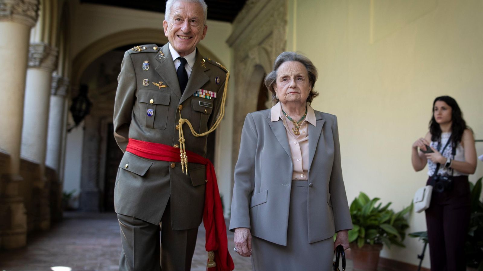 Las fotos de Felipe VI en el Real Monasterio de San Jerónimo de Granada en la reunión de las Reales Maestranzas de España