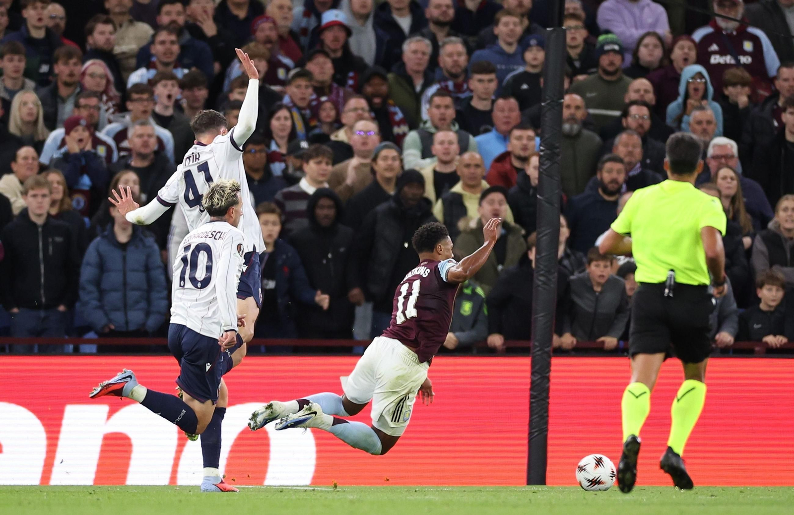 Aston Villa-Bolonia (45).jpg