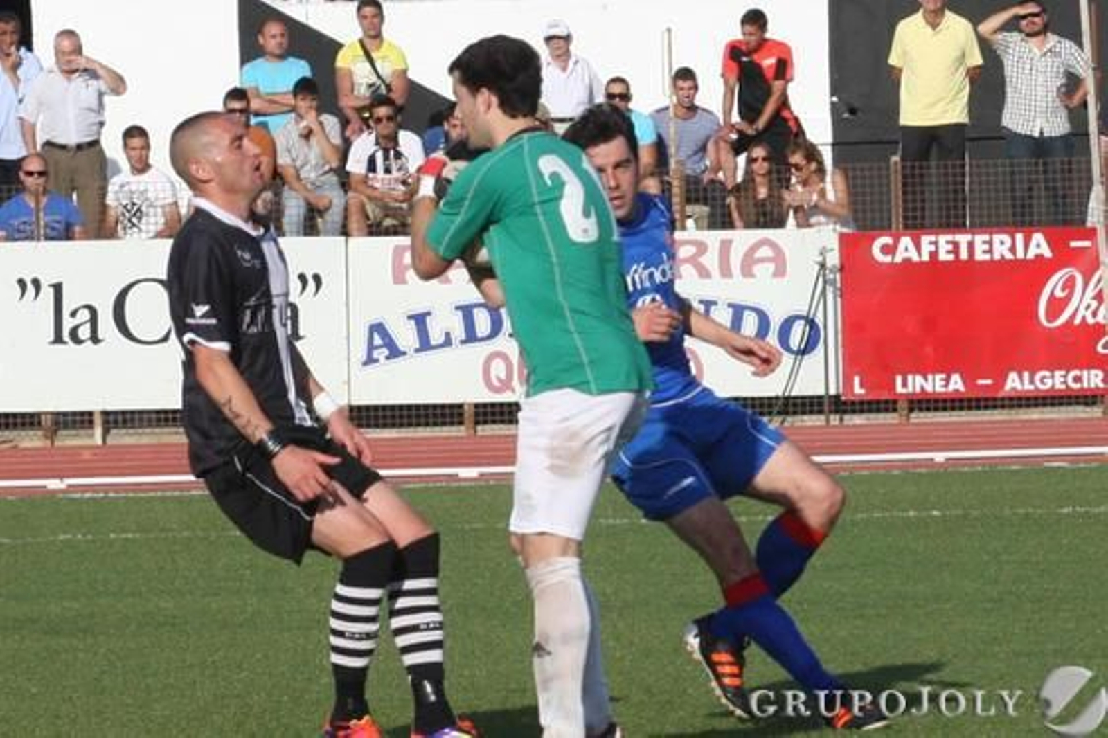 La Balona saca a relucir su calidad para dar un vuelco al resultado con un hombre menos.

Foto: Paco Guerrero