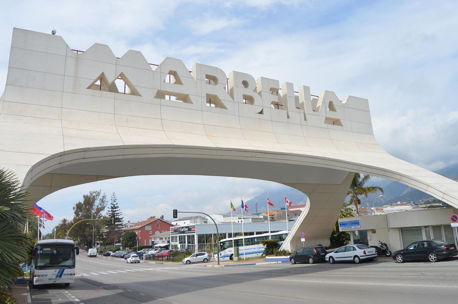 Arco de entrada a Marbella.