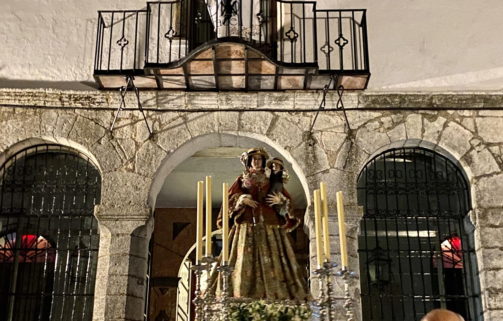 La llegada a Lucena de madrugada de la Virgen de Araceli, en fotografías