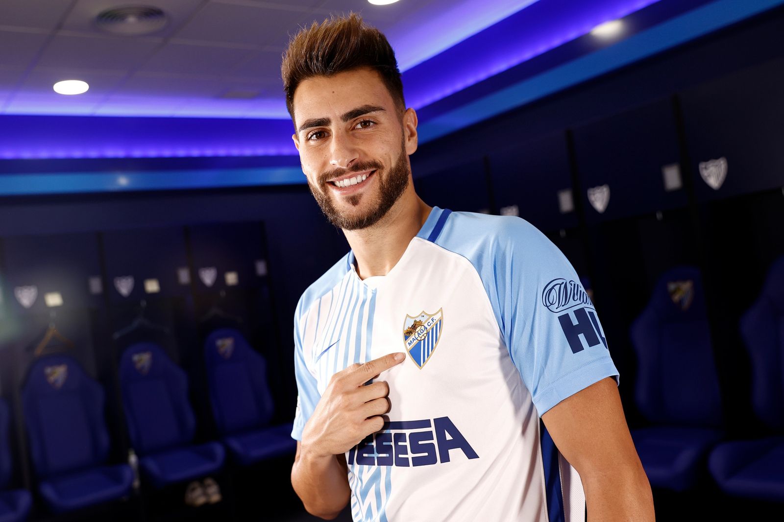 Luis Muñoz, en los vestuarios de La Rosaleda.