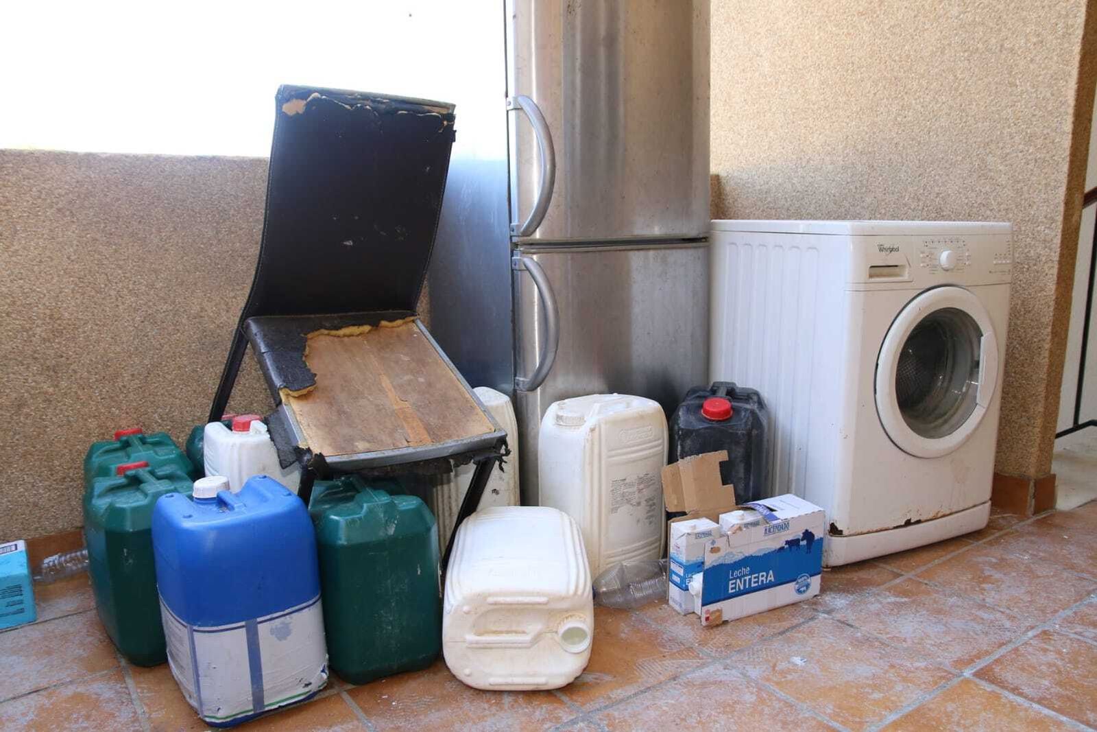 Dos menores y su madre mueren en un incendio intencionado en El Alquián