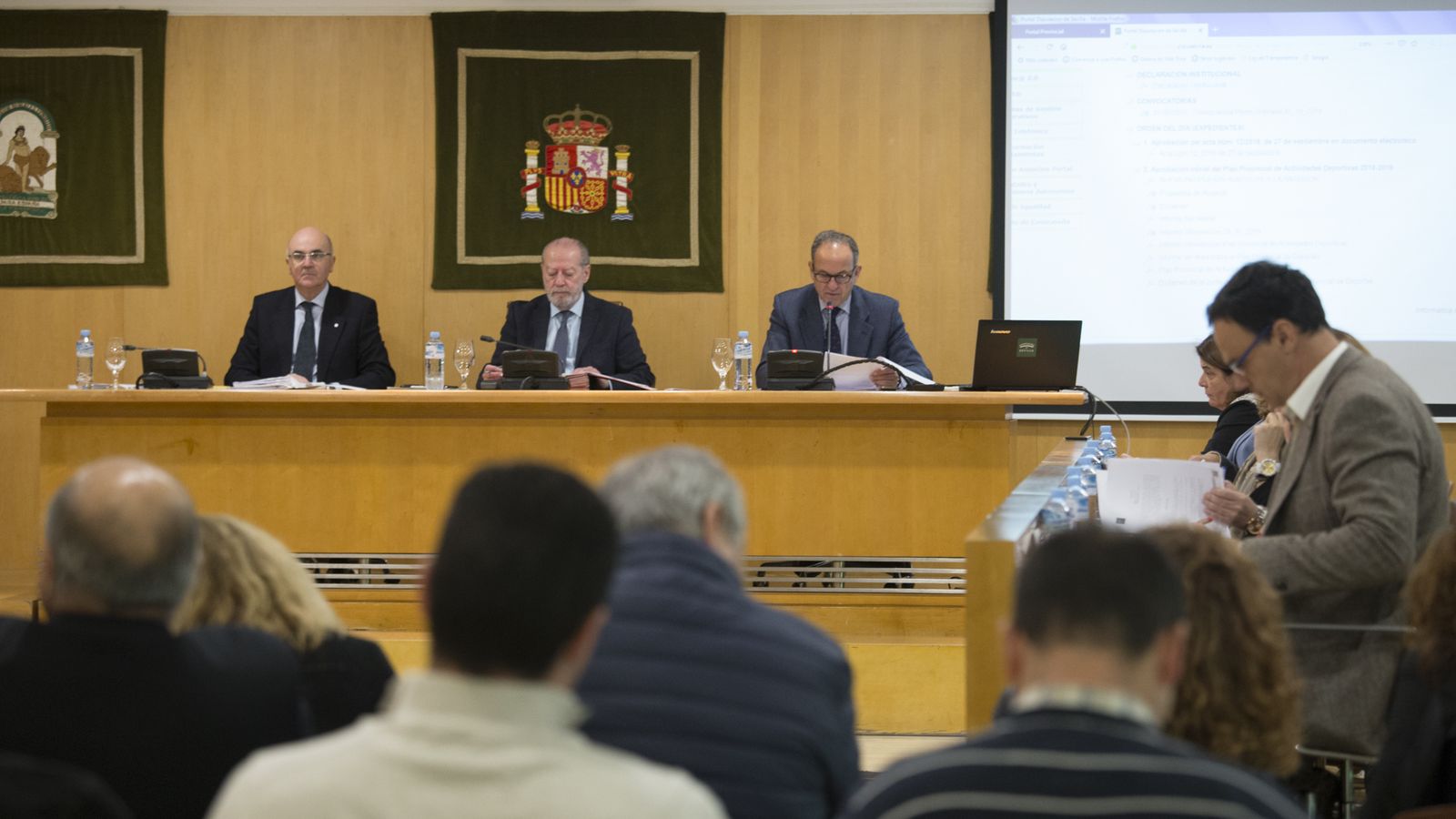 El pleno de este miércoles en el que se apoyó la moción institucional de apoyo a los municipios afectados por gota fría.