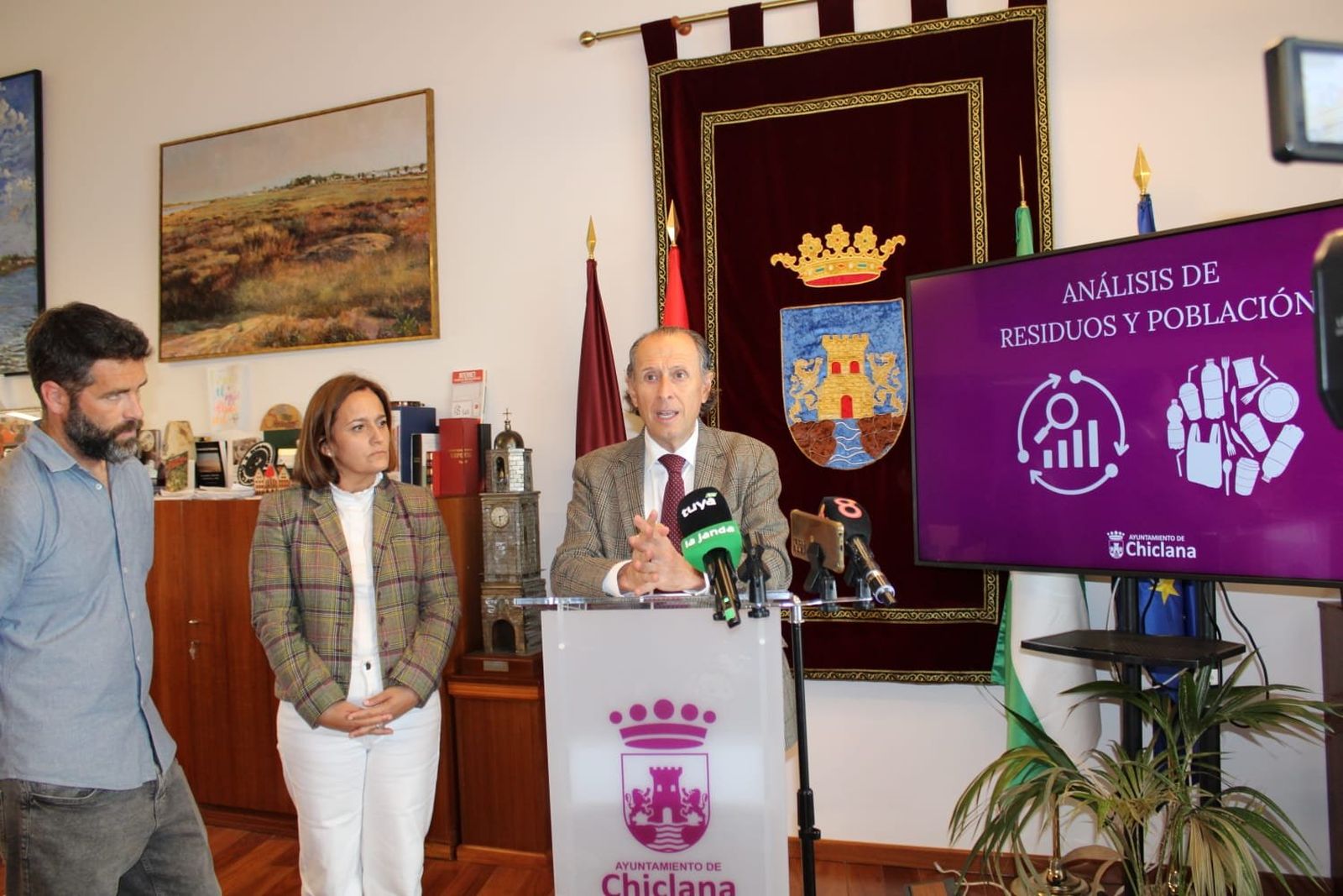 Un momento de la rueda de prensa, celebrada en Alcaldía.