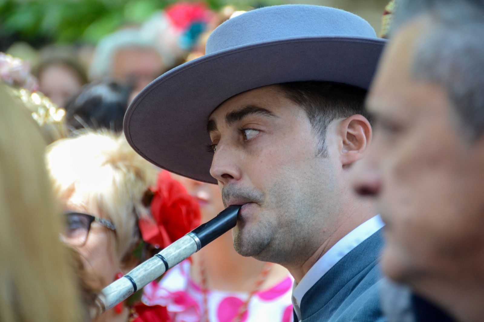 La salida de la Hermandad del Rocío de Granada, en imágenes