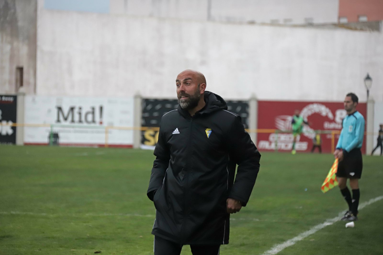 El segundo entrenador del Cádiz B, Raúl López, en el San Rafael.