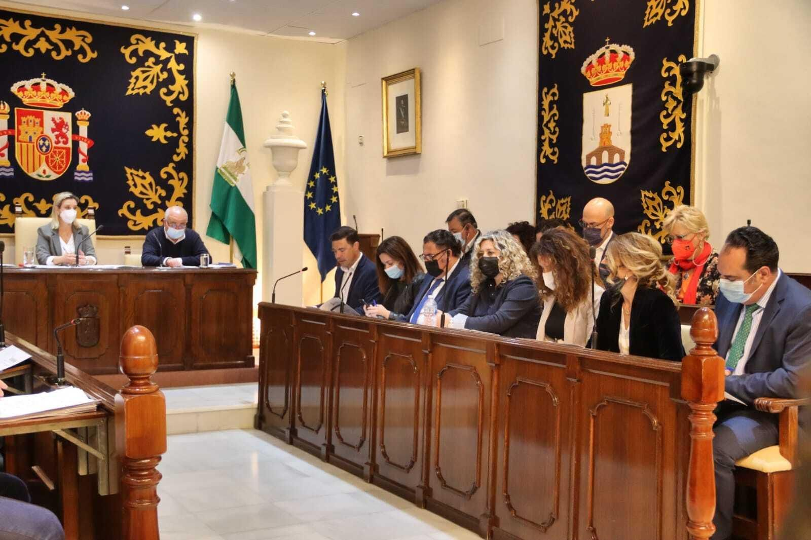 Otros asuntos destacados del pleno han sido la gran parcela logística junto a la SE-40, el reglamento de instalaciones deportivas, el Plan de Igualdad o el Consejo de Memoria Histórica.