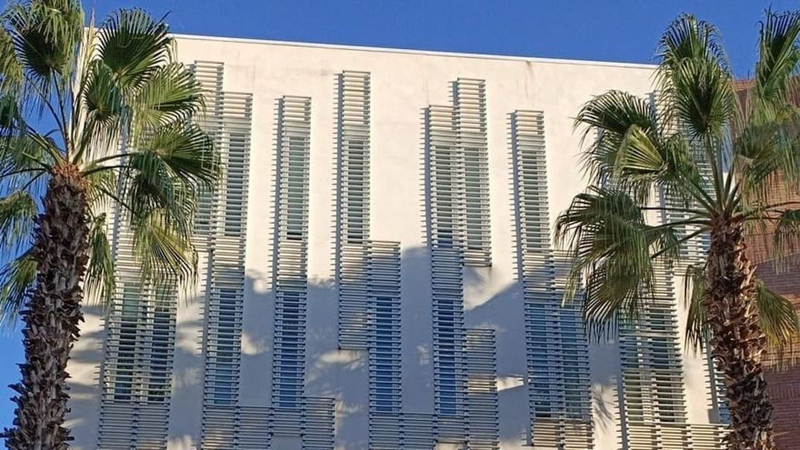 La menor estaba sola en una consulta con el fisioterapeuta