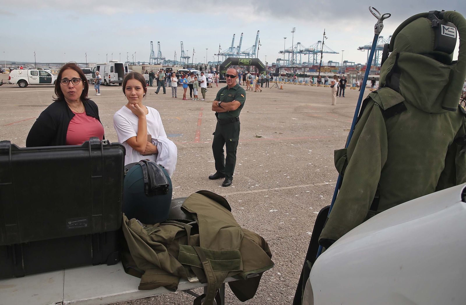 Fotos de la exhibición de medios de la Guardia Civil en el Llano Amarillo de Algeciras