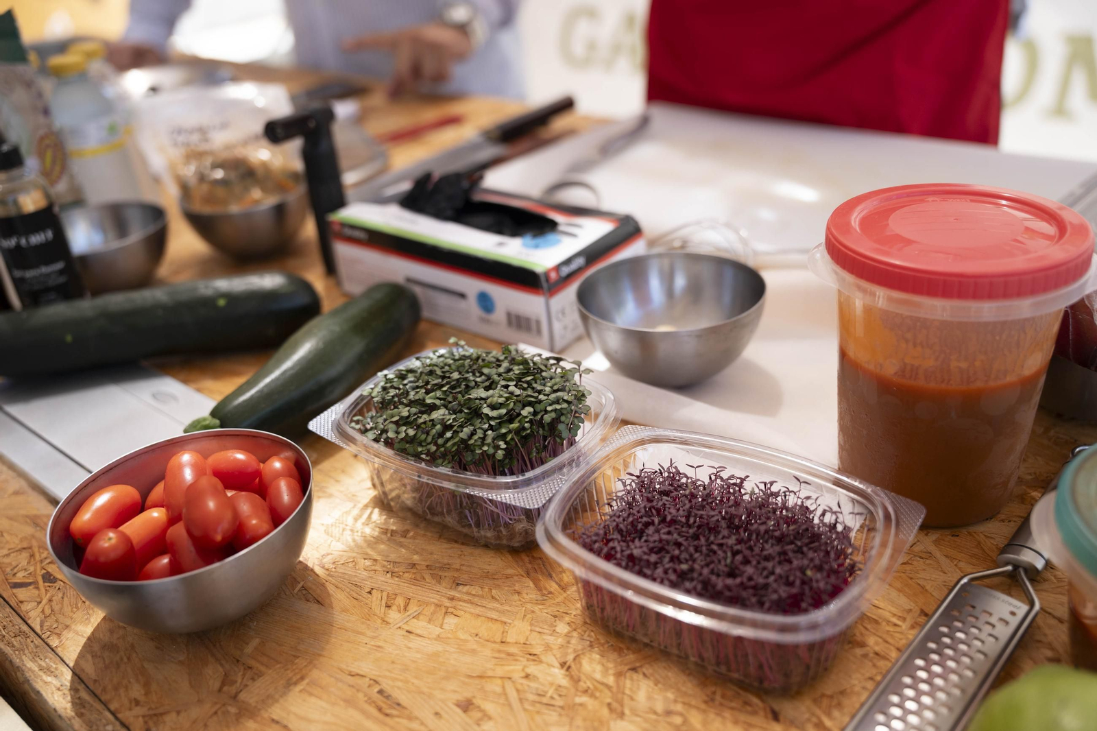 Las imágenes de la charla y degustación de la gamba roja por Rafa Rodríguez