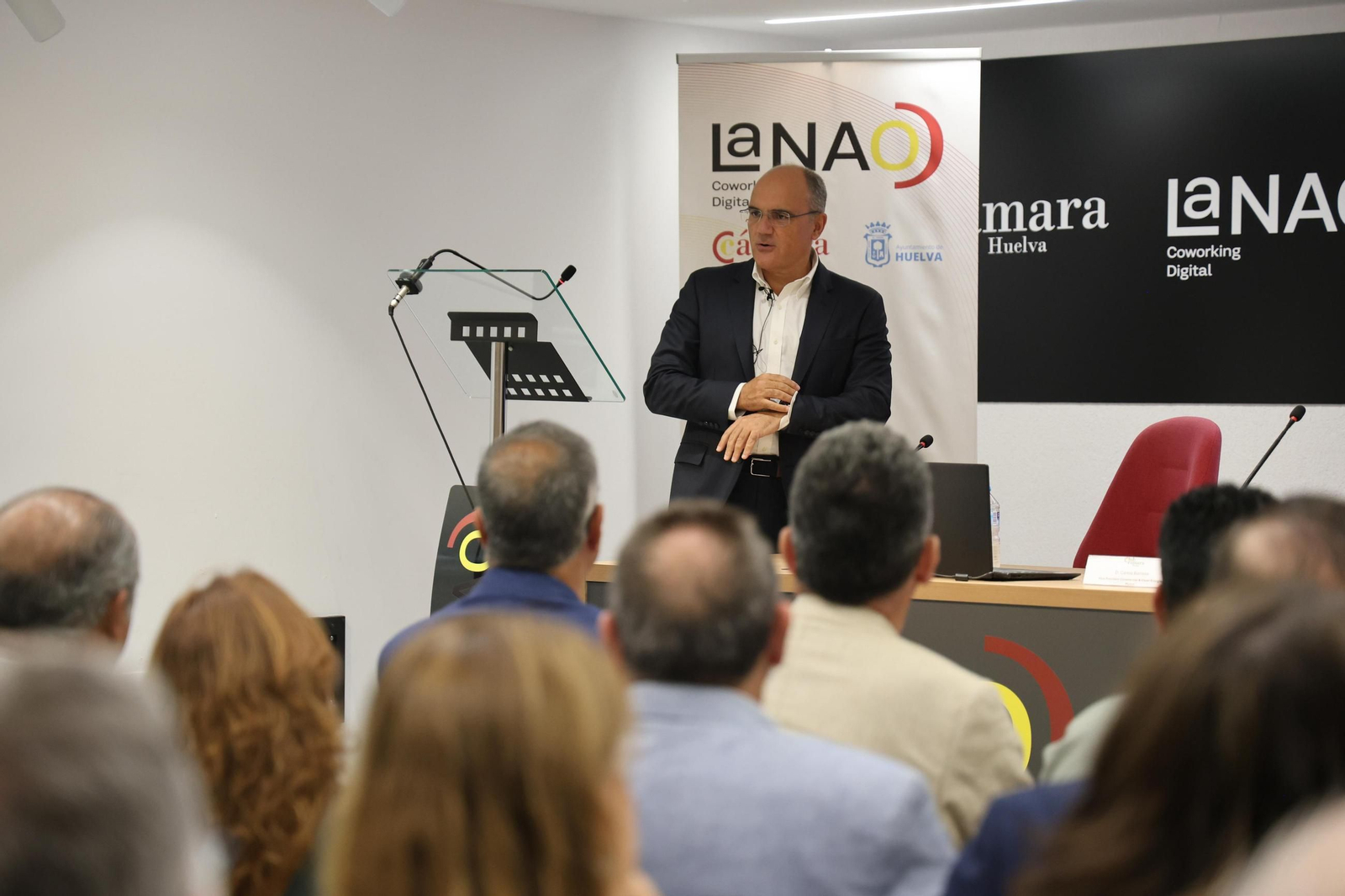 Carlos Barrasa, durante su intervención en el foro Club Cámara de la Cámara de Comercio de Huelva.