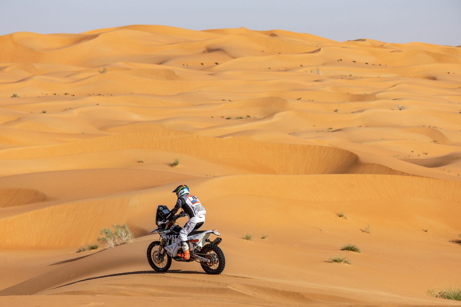 Las espectaculares imágenes del Dakar por las dunas