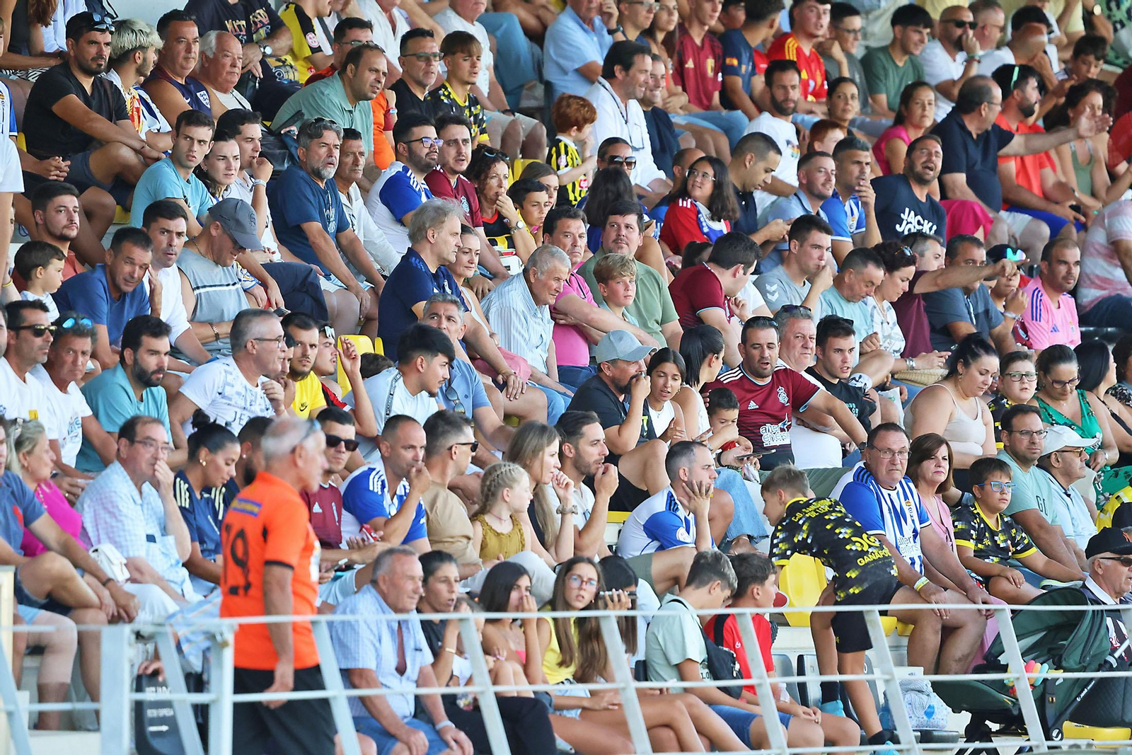 Imágenes del Trofeo de la Bella entre el San Roque de Lepe y el Recreativo de Huelva