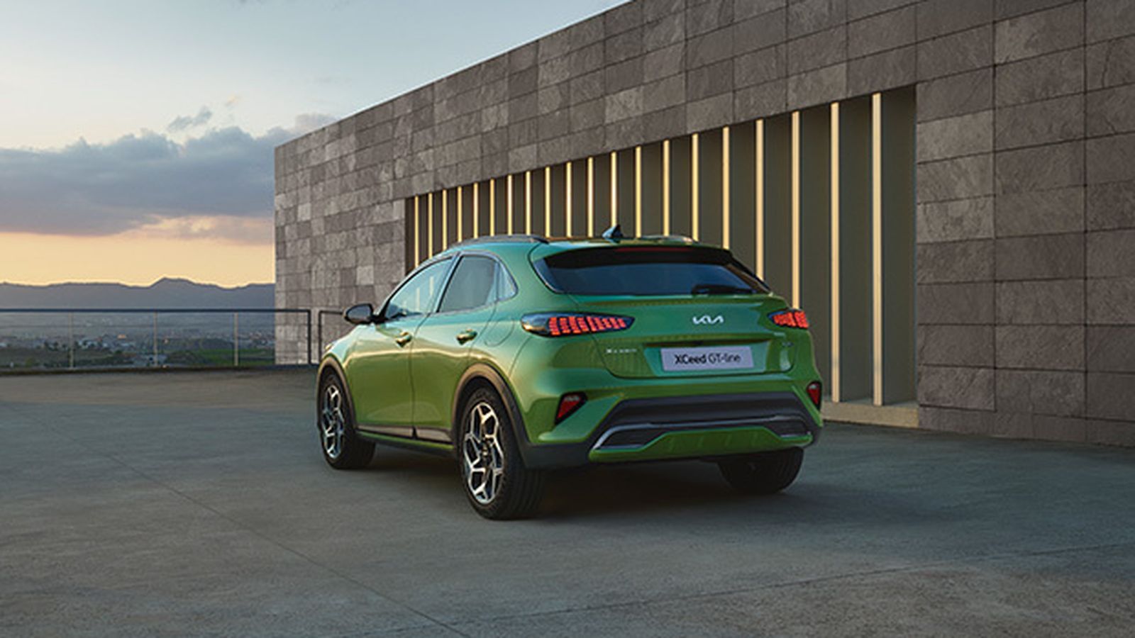 El motor 1.6 T-GDI exclusivamente se asocia con la caja de cambios automática de doble embrague, una alternativa para el resto de motores de cuatro cilindros.