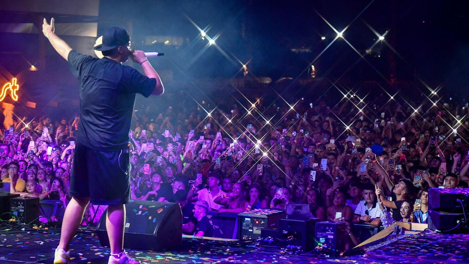 Saiko ante el público de Sabatic Fest.