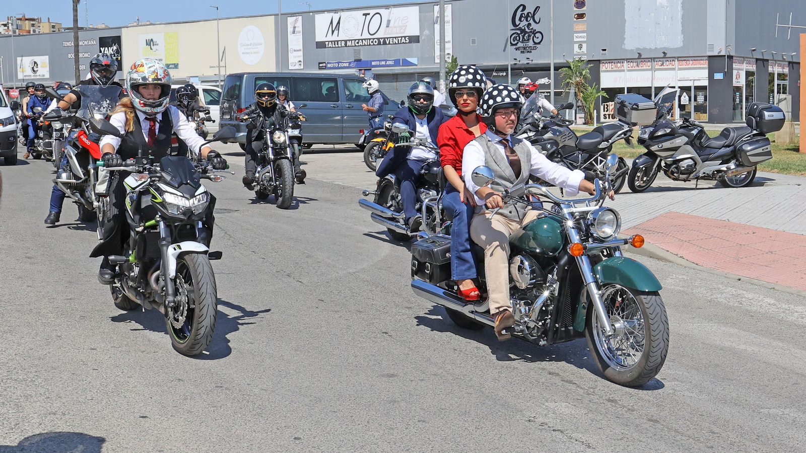 Búscate en el evento motero solidario "The Distinguished Gentleman´s Ride" en Jerez