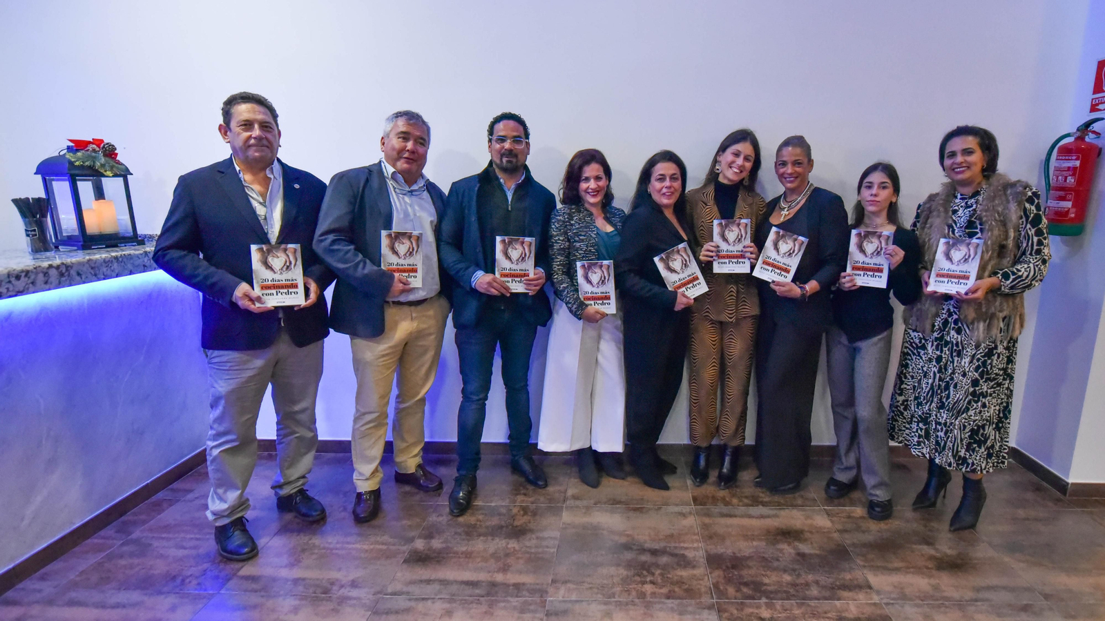 La presentación de libro ' 20 días más cocinando con Pedro' de Olga Junquera  Muñoz, en imágenes