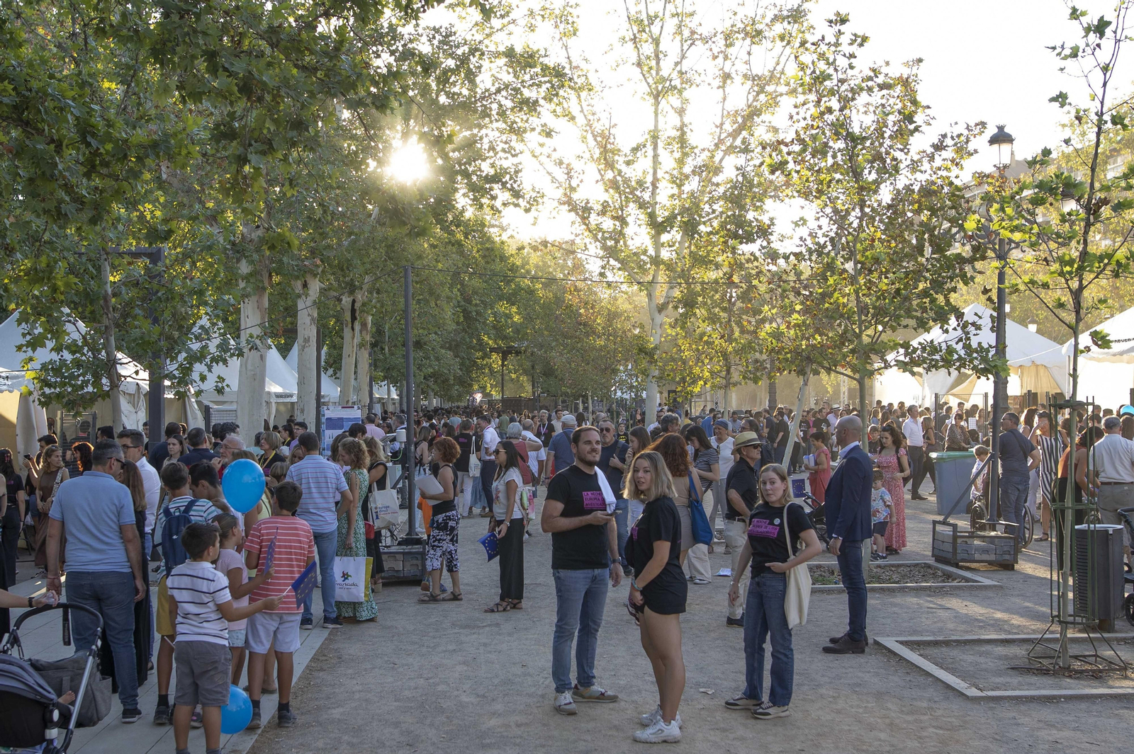 Imagen de archivo de actividades celebradas en el Paseo del Salón de Granada