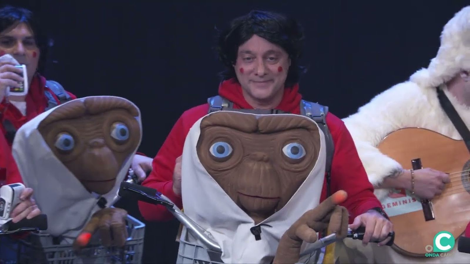 Chirigota, Los que se lo llevan calentito - Preliminares