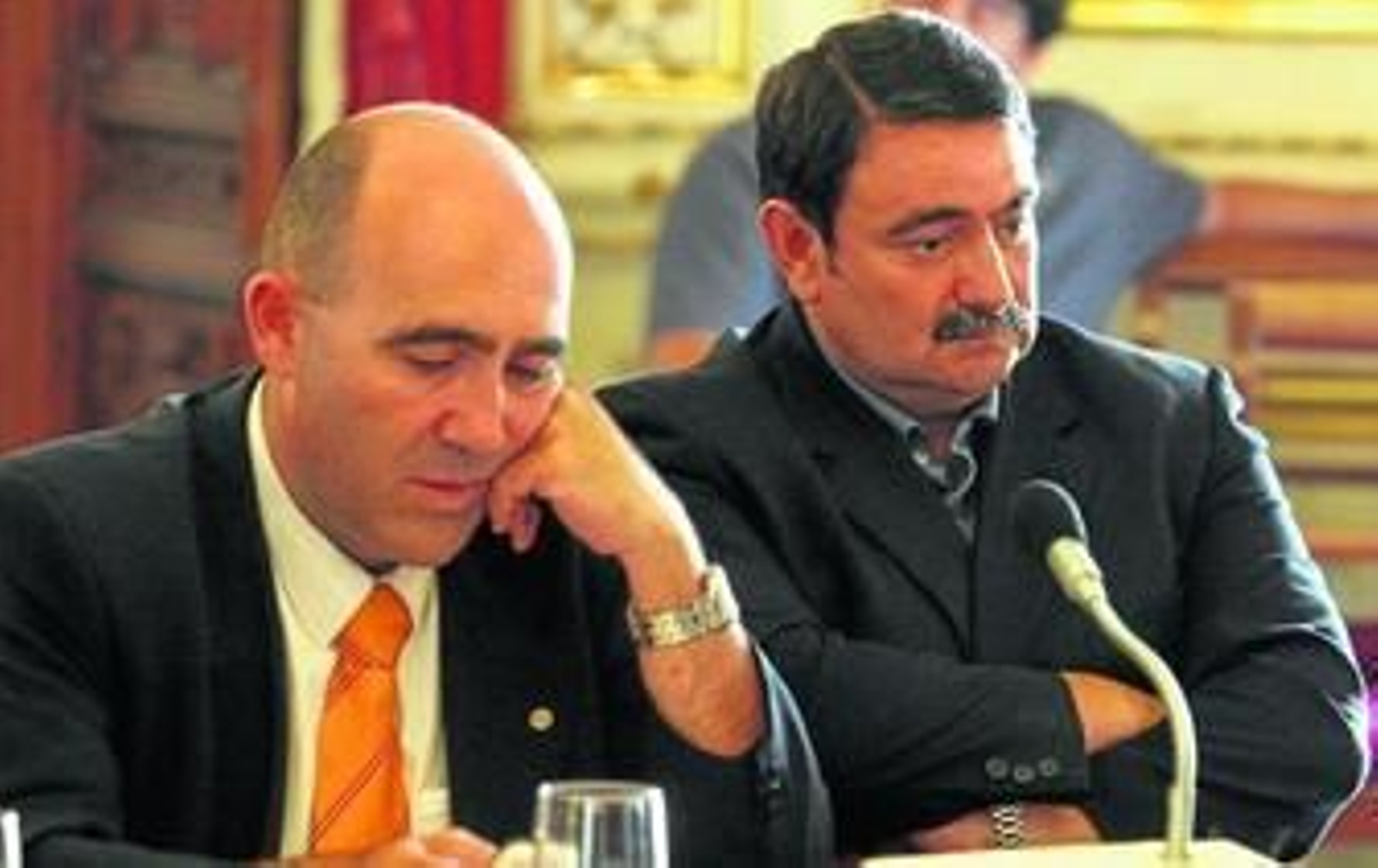 Manuel de Bernardo y Hermenegildo González, que fueron compañeros en la Diputación, serán los candidatos en San Fernando y Algeciras.