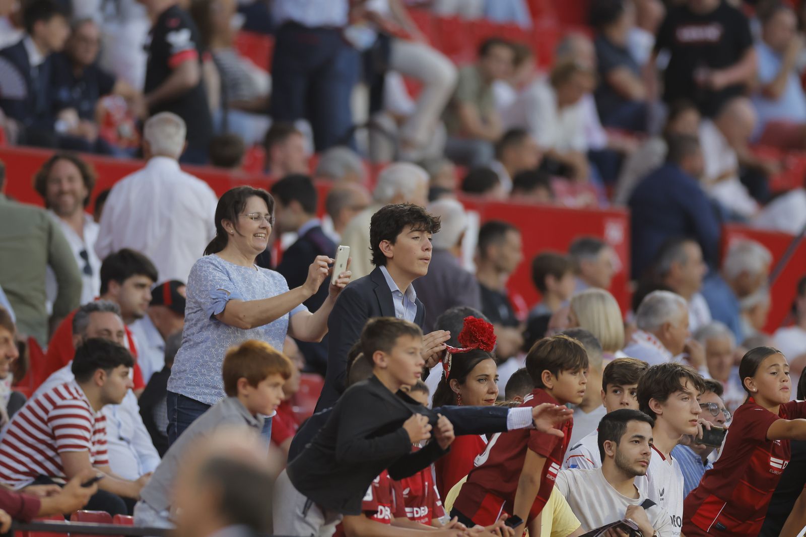 Búscate en las fotos del Sevilla -Villarreal