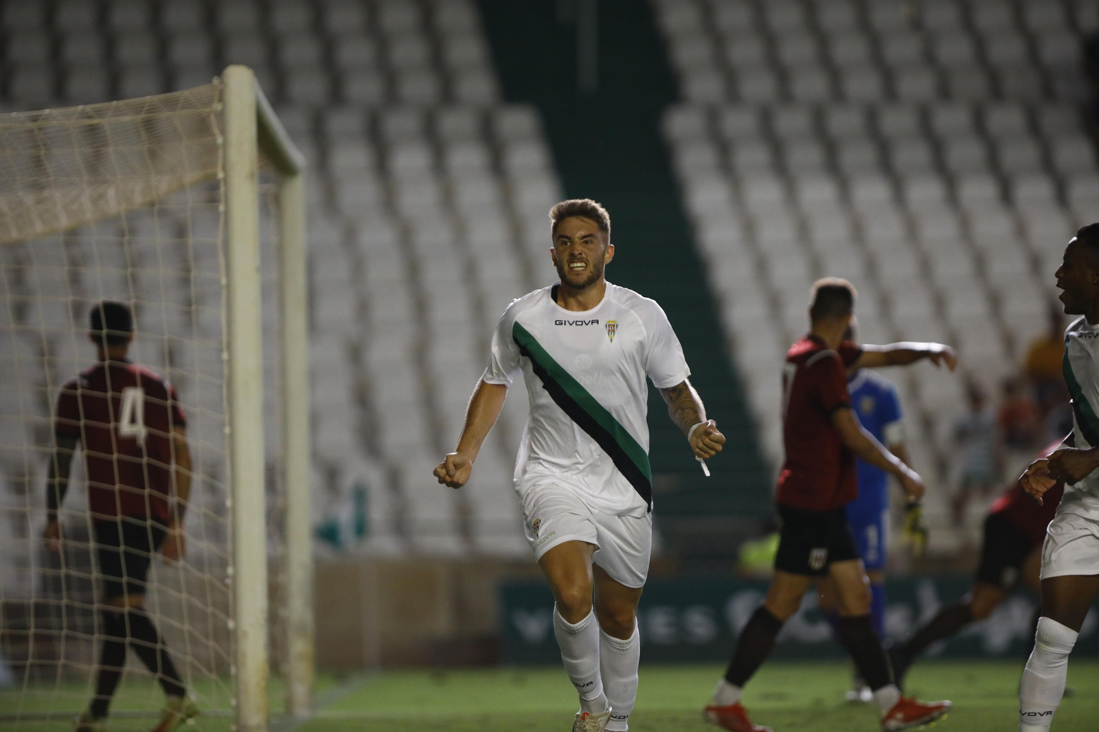Las imágenes de la victoria del Córdoba CF ante el Mérida