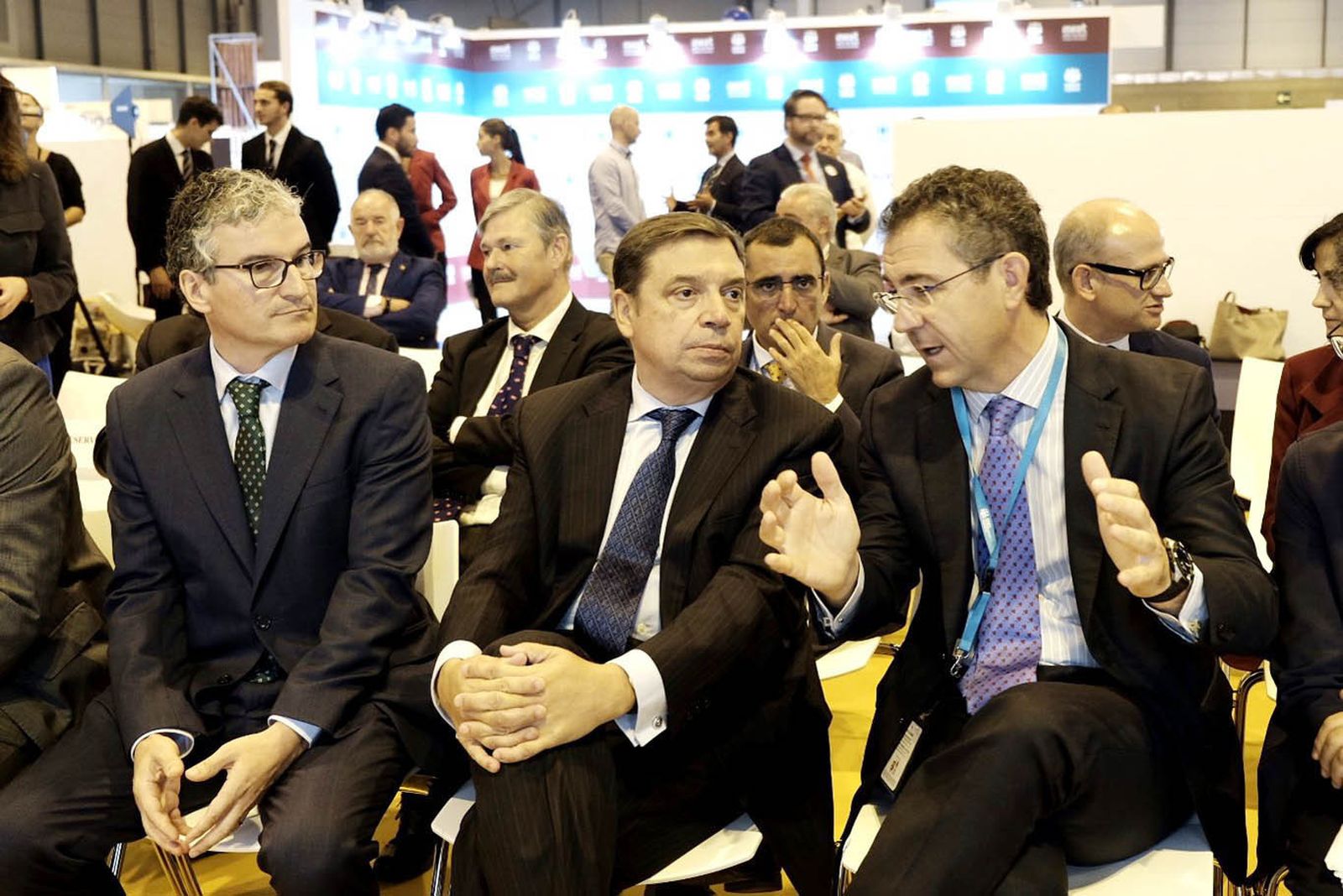 Alberto Jiménez, presidente de Anice Luis Planas, ministro de Agricultura, y Eduardo Baamonde, presidente de Cajamar.