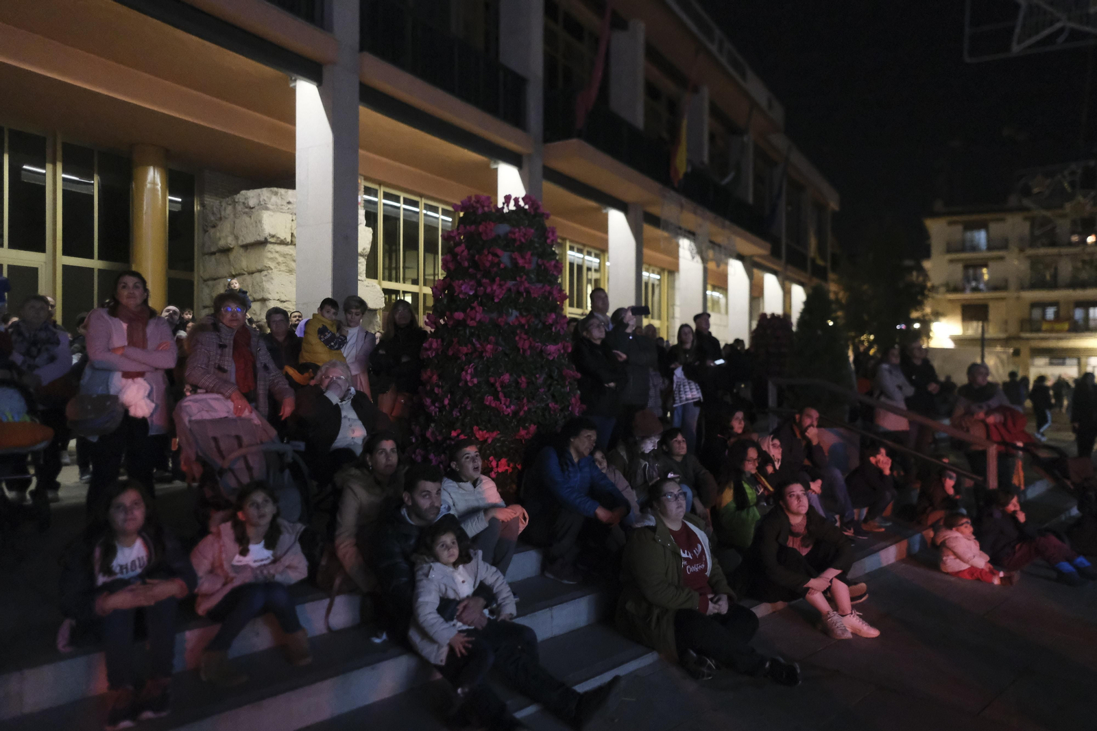 El vídeo 'mapping' de la Navidad en Córdoba ya luce en Capitulares, en imágenes