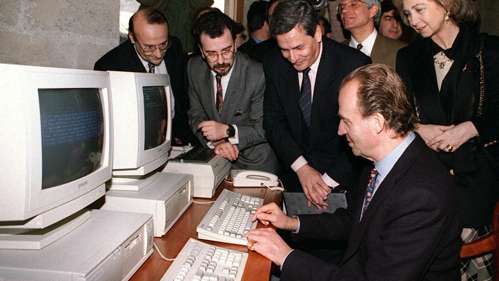 Los Reyes inauguraron también el servicio de Efe en árabe