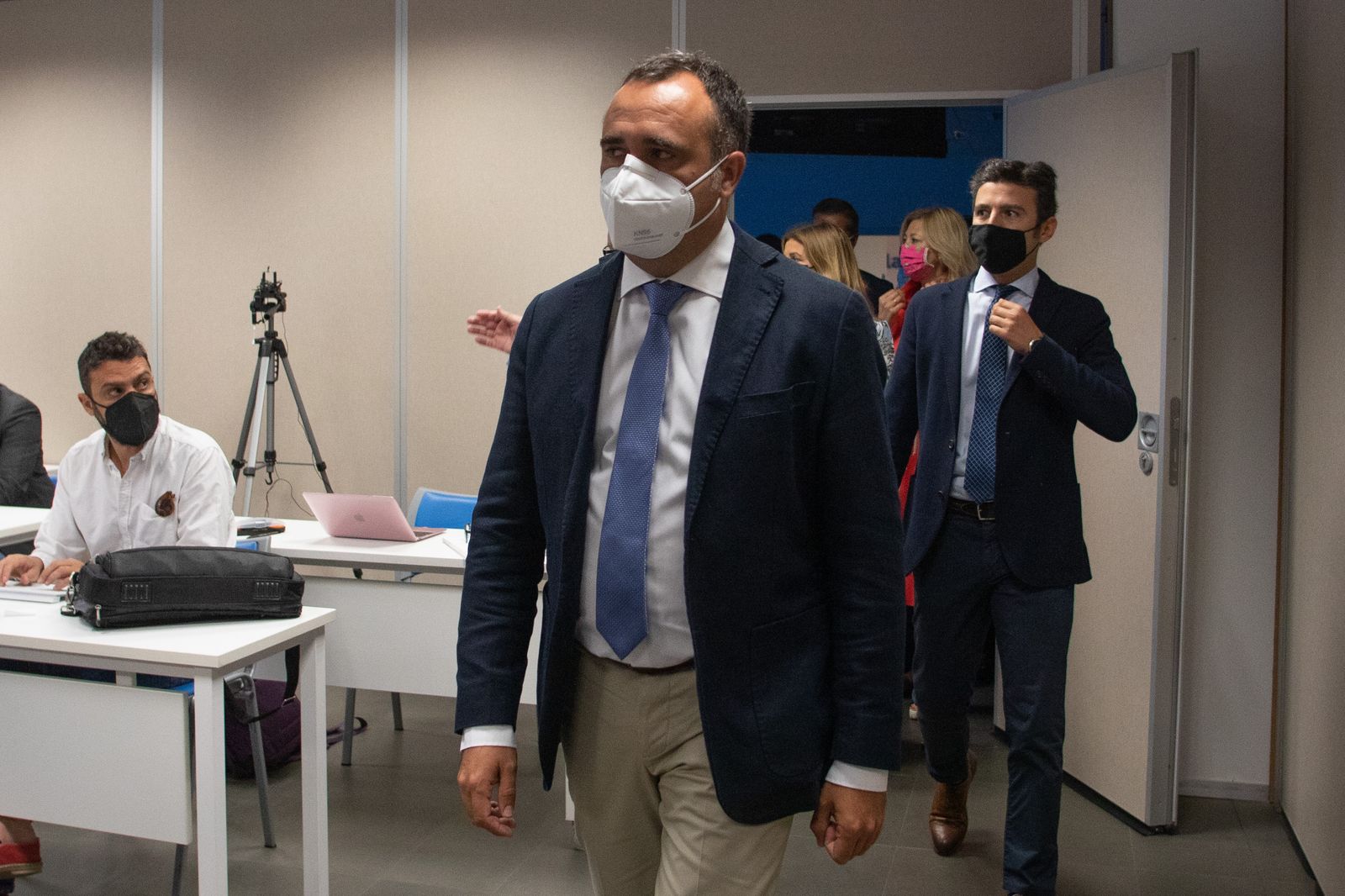 “Los concejales del PP abandonan sus funciones de gobierno” en Granada y dejan solo a Salvador en su "trinchera"