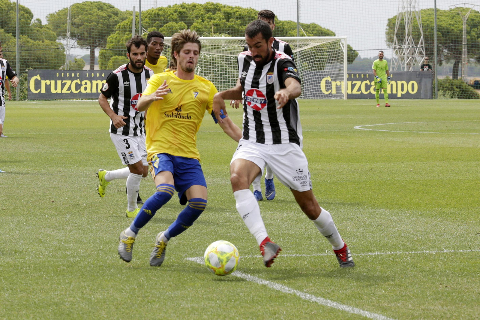 Las imágenes del Cádiz B - Badajoz