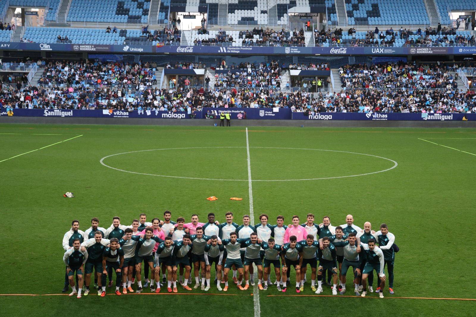 Búscate en las fotos del entrenamiento del Málaga CF en La Rosaleda