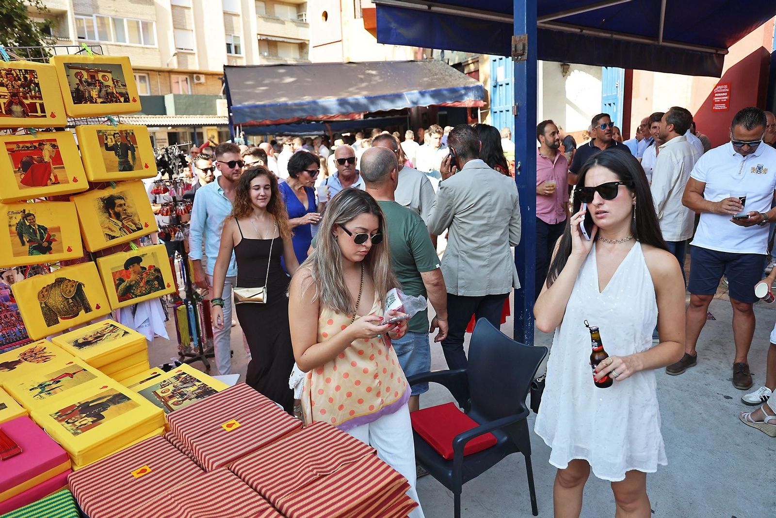 Colombinas 2025: Ambiente en la corrida de toros del viernes 1 de agosto en Huelva