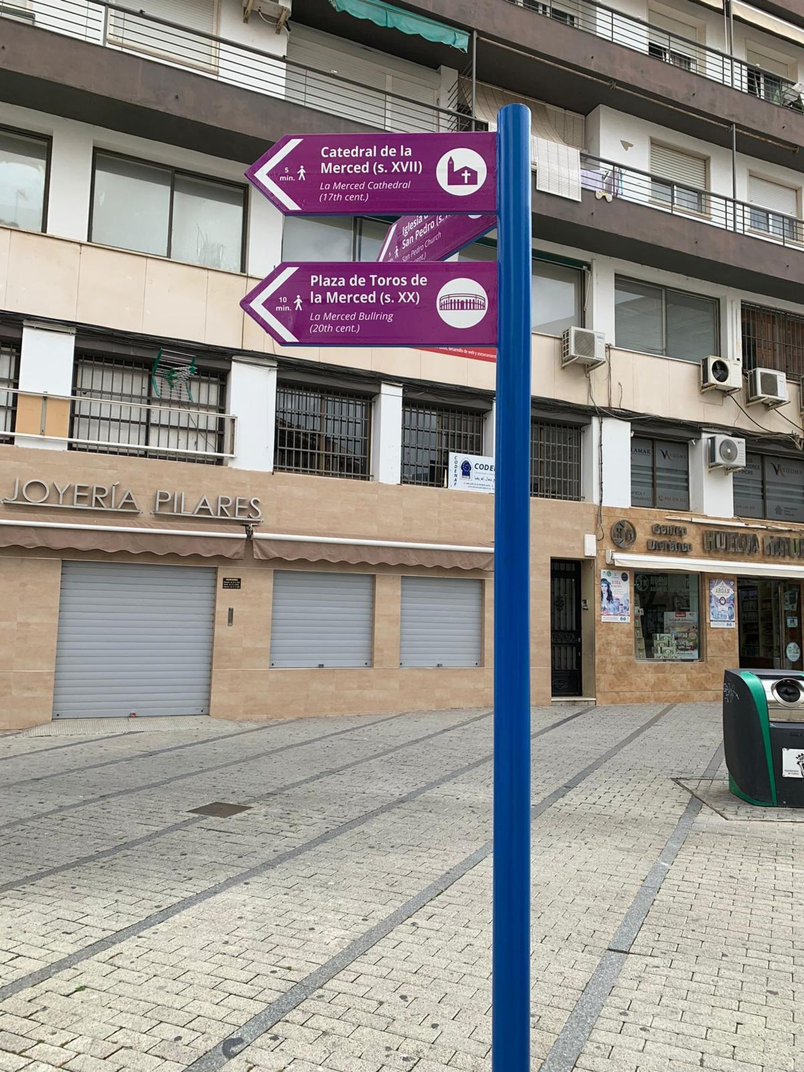Una de las nuevas señales instaladas en la ciudad.