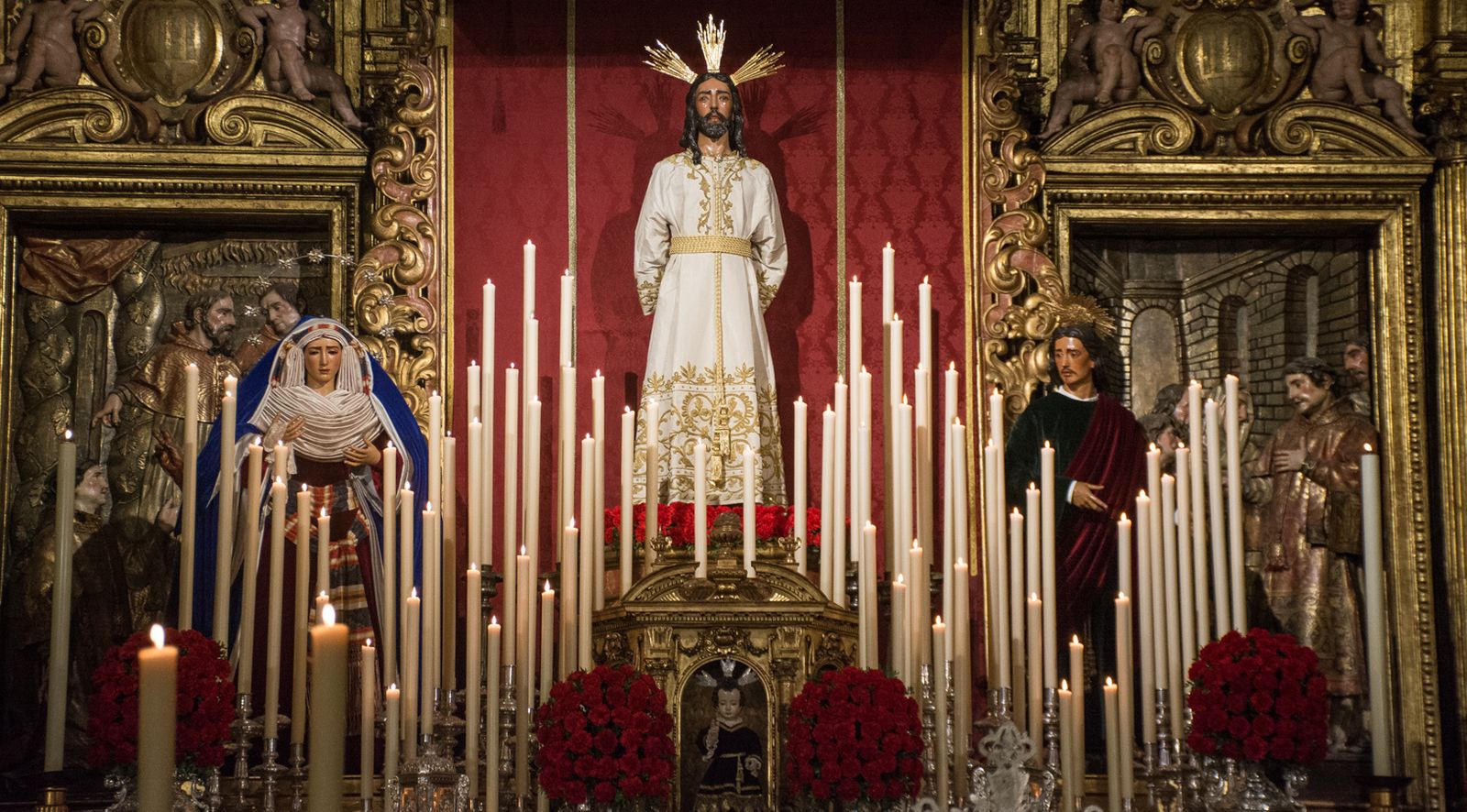 Altar de cultos de la Hermandad del Dulce Nombre