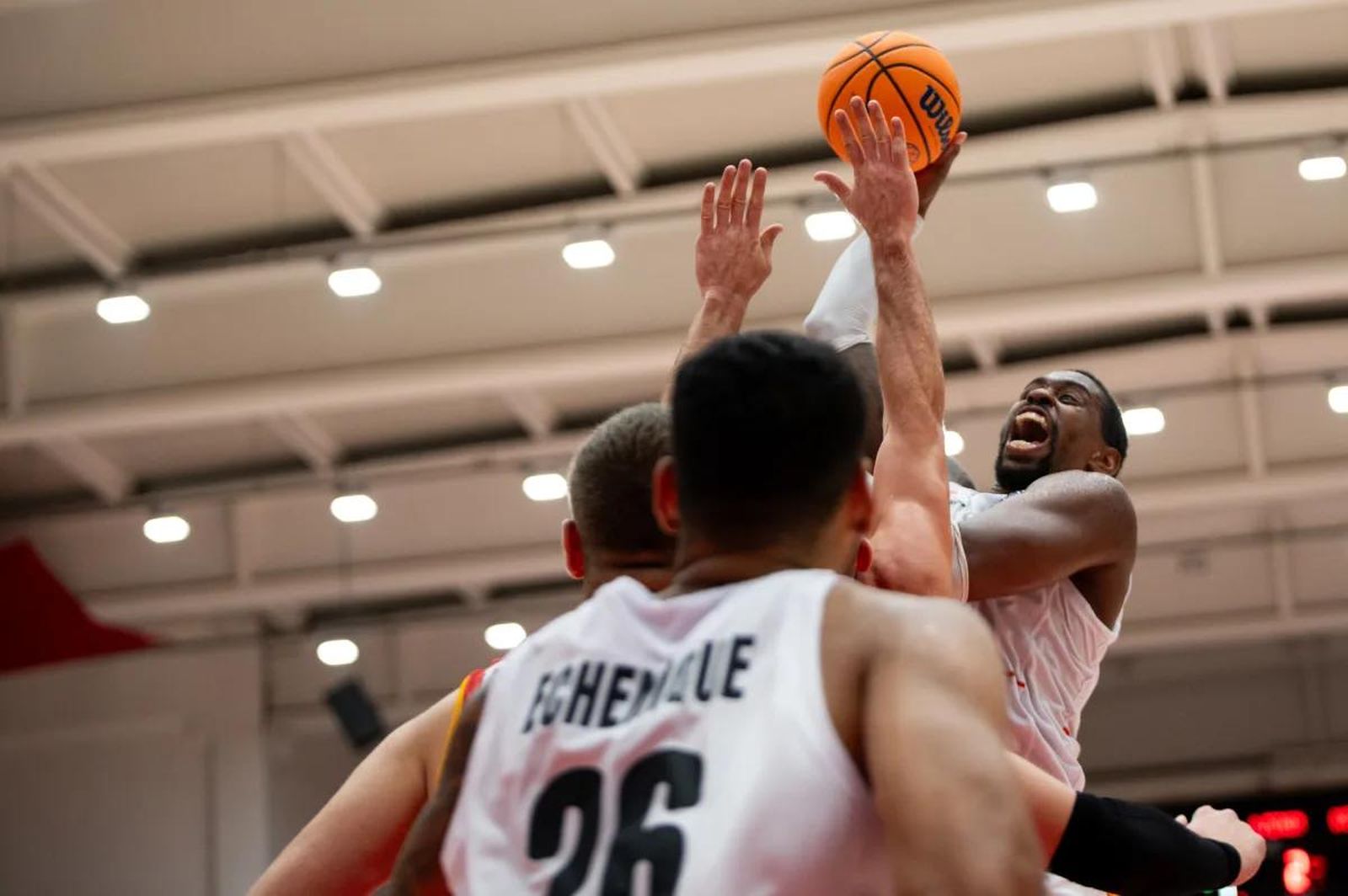 Grupo del Unicaja en BCL: Petkim Spor bate al Oostende (77-74)