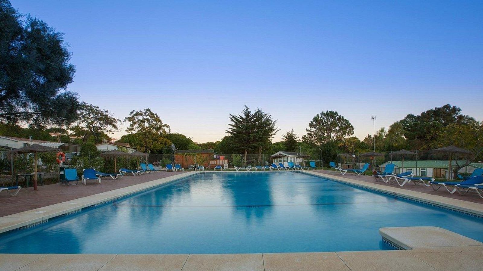 Piscina del Camping Cabopino