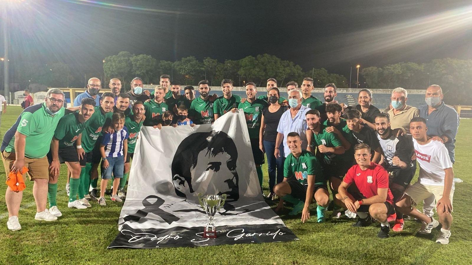 El Jerez Industrial se impuso al XCD en los penaltis en el I Trofeo Pedro Garrido. El Jerez Industrial se impuso al XCD en los penaltis en el I Trofeo Pedro Garrido.