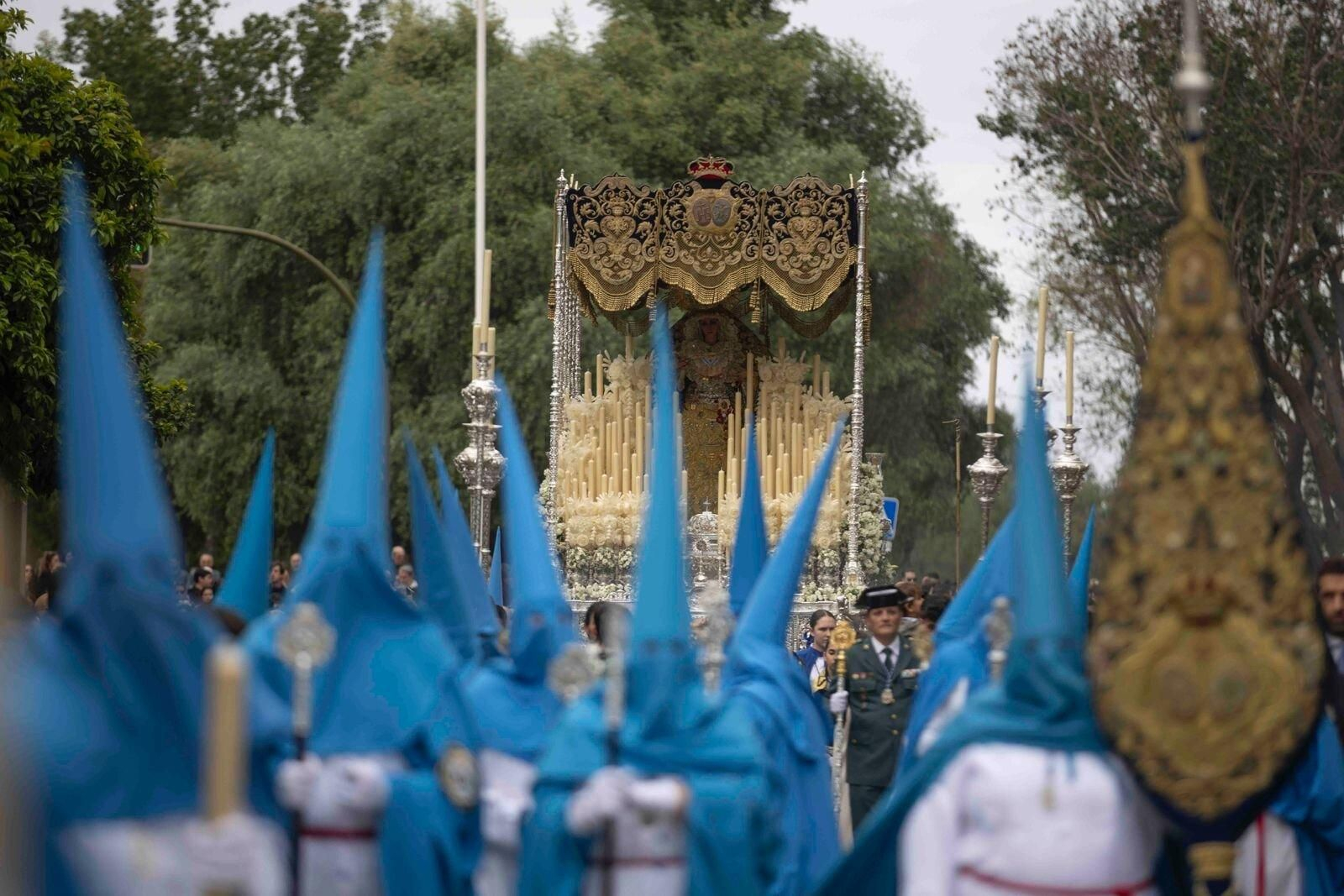 La Virgen de la Victoria durante su salida procesional La Virgen de la Victoria durante su salida procesional