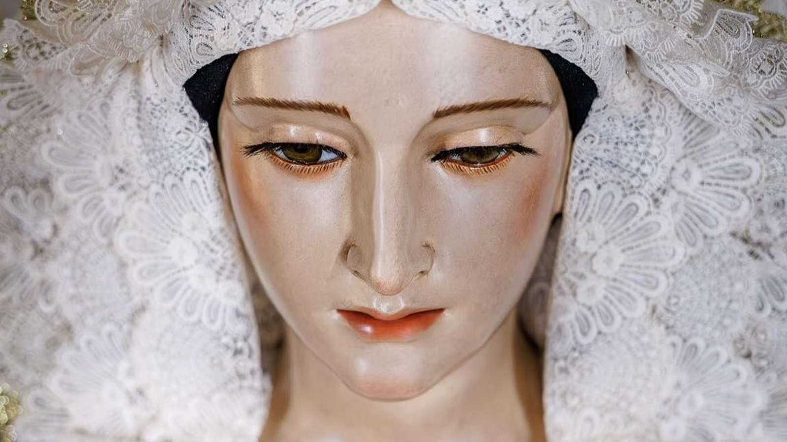 Fotogalería ‘Granada bajo palio’ 2025: María Santísima de la Victoria