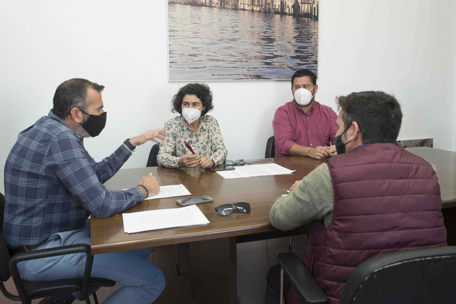 Javier Pizarro, en la reunión con Nieves Mendoza