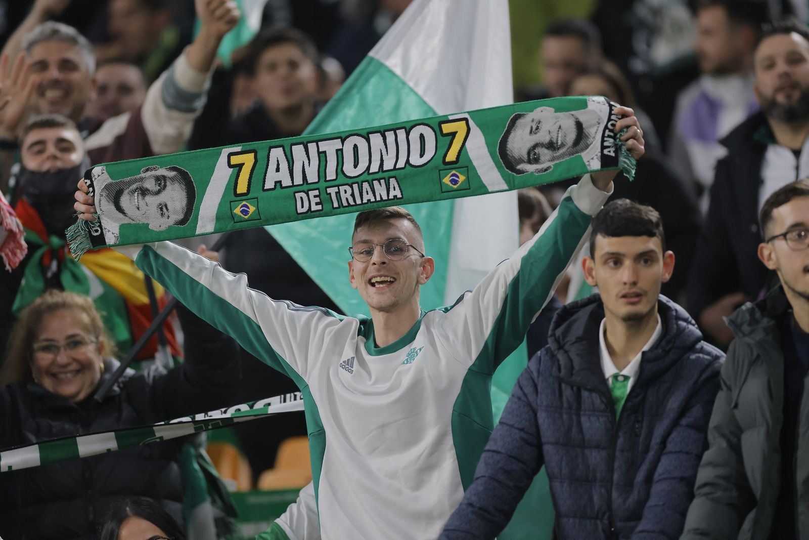 Búscate en las fotos del Betis - Atlético de Madrid