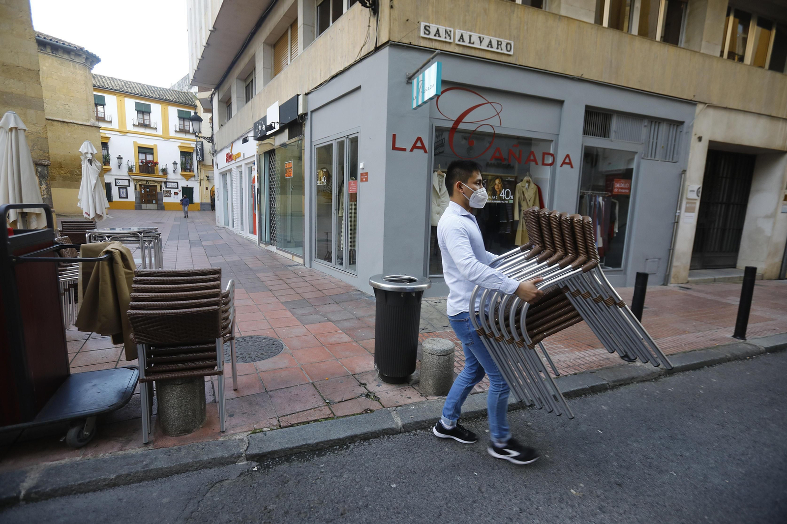 El nuevo cierre de bares y restaurantes de Córdoba, en fotografías