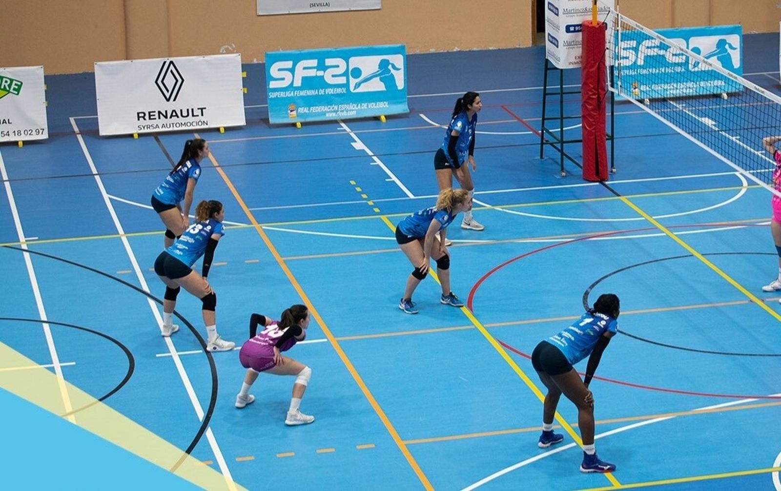 El equipo del Mairena Vóley, en su partido contra el Benidorm.