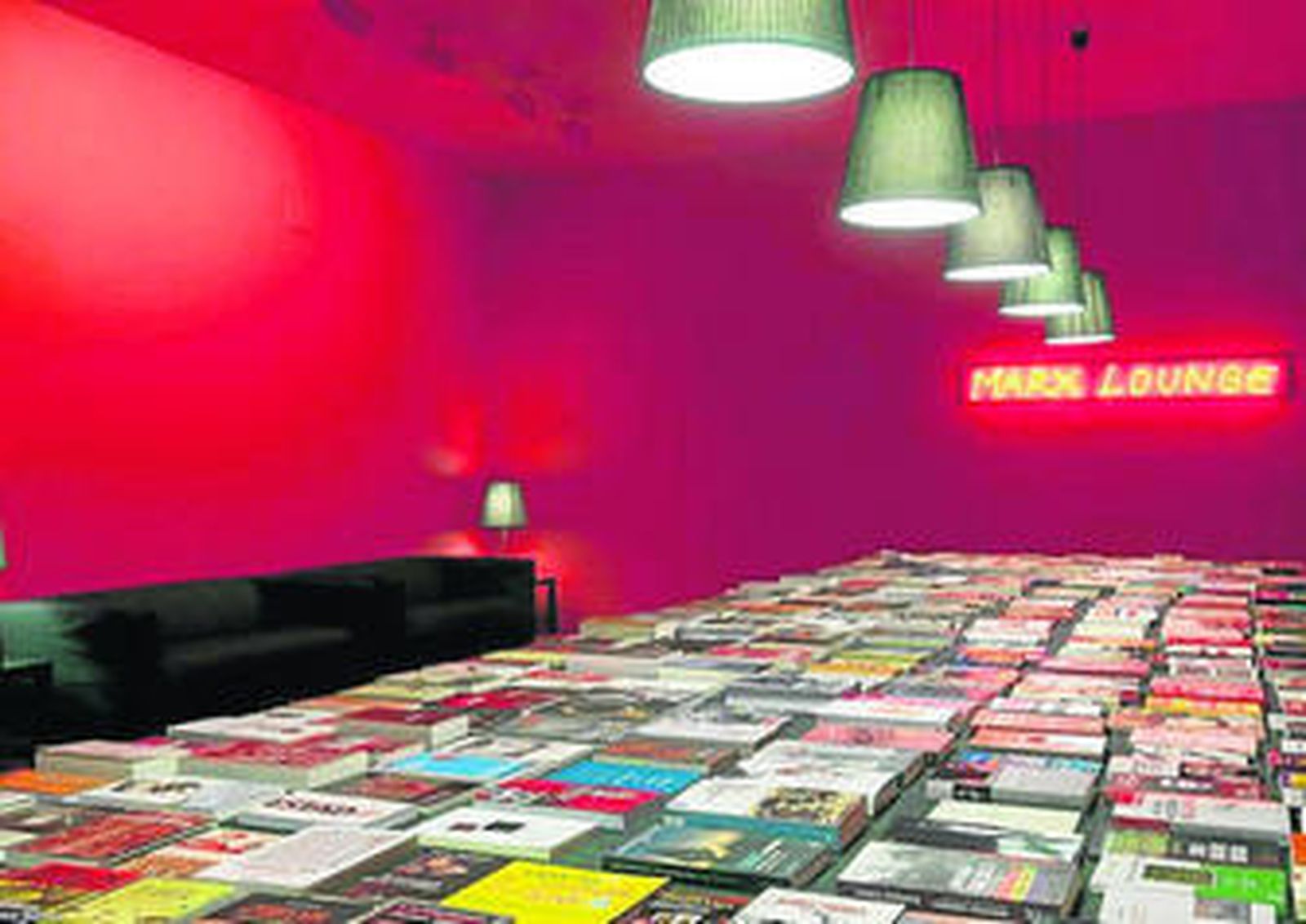 Detalle de la instalación del artista chileno Alfredo Jaar en el CAAC.