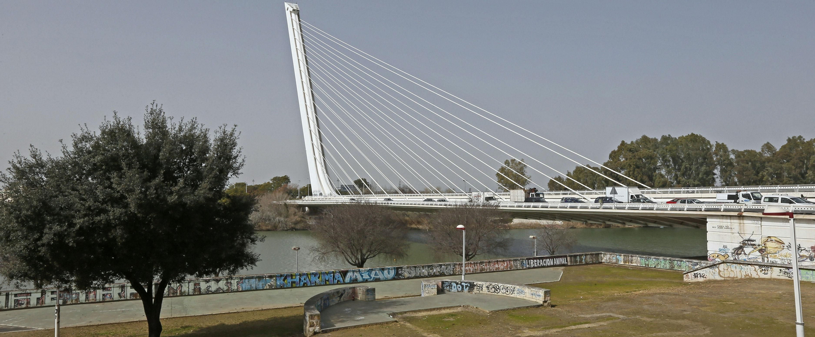 El puente del Alamillo en una imagen reciente.
